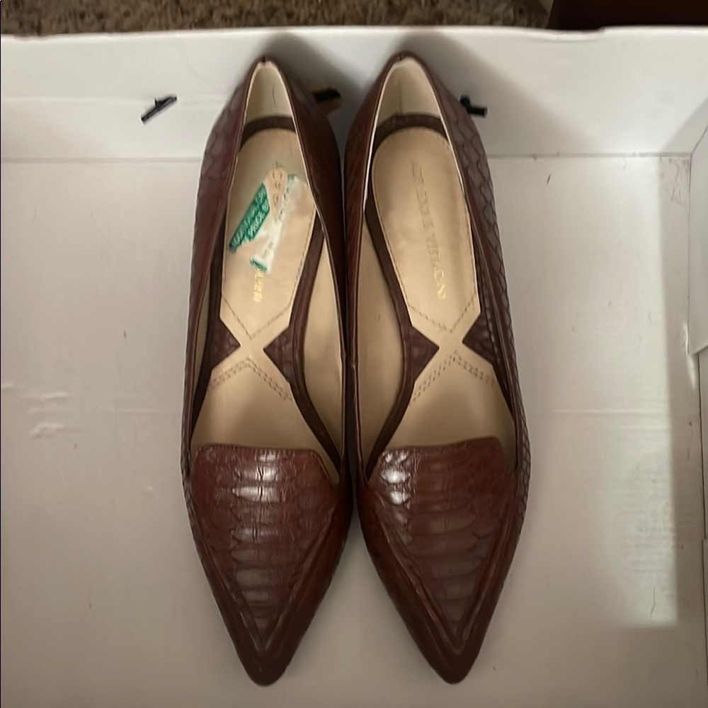 Adrienne Vittadini reptile style brown pointed kitten heels